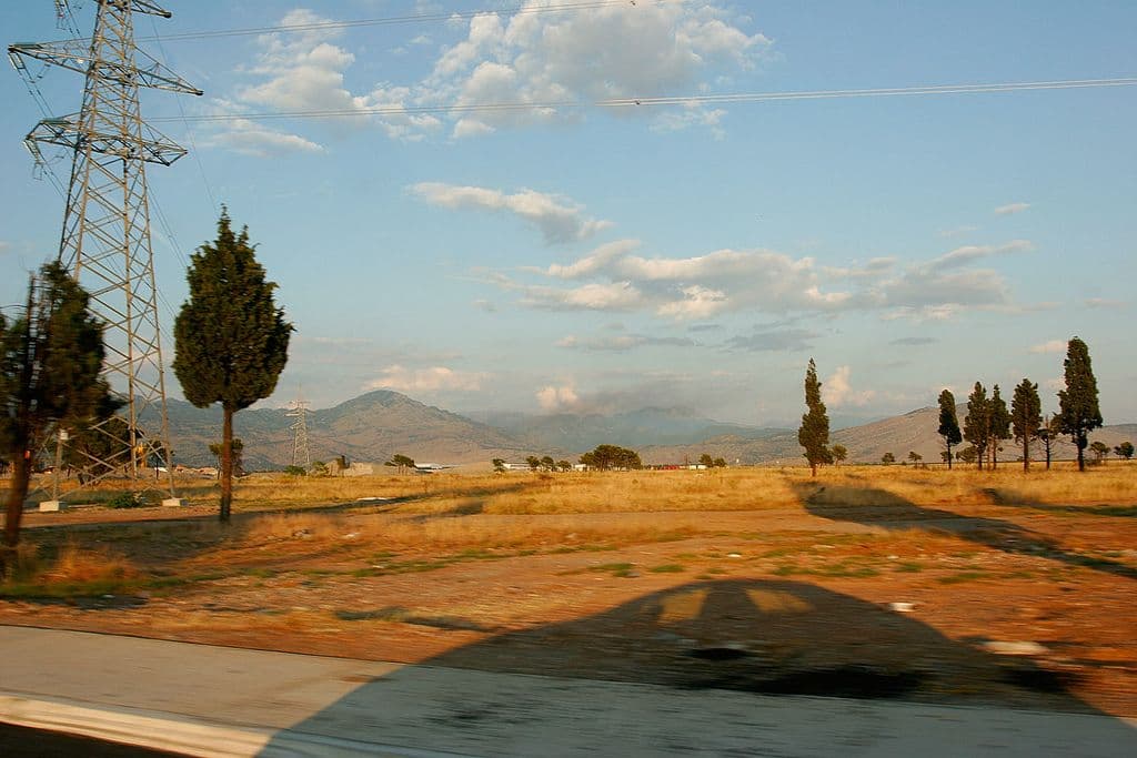 Glavni grad prodaje plac u Dajbabama, cijena 113 eura po kvadratu Glavni grad prodaje plac u Dajbabama, cijena 113 eura po kvadratu