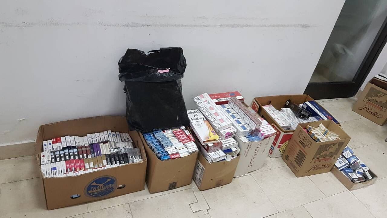 Barska policija oduzela 1.526 paklica cigareta bez akciznih markica Barska policija oduzela 1.526 paklica cigareta bez akciznih markica