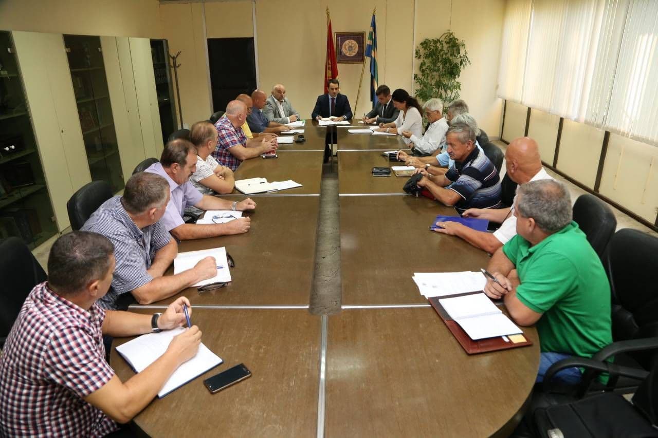 Raičević razgovarao danas sa predsjednicima MZ sa teritorije Opštine Bar Raičević razgovarao danas sa predsjednicima MZ sa teritorije Opštine Bar