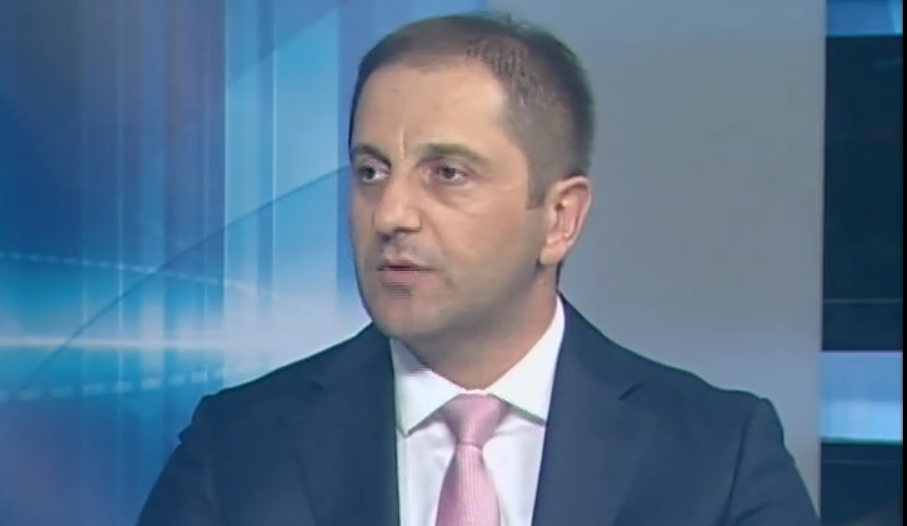 Prosvjetarima od naredne godine veće plate Prosvjetarima od naredne godine veće plate