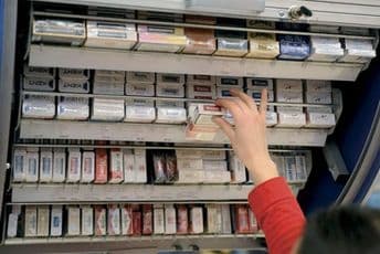 Predložene veće akcize na proizvode od šećera, cigarete... Predložene veće akcize na proizvode od šećera, cigarete...