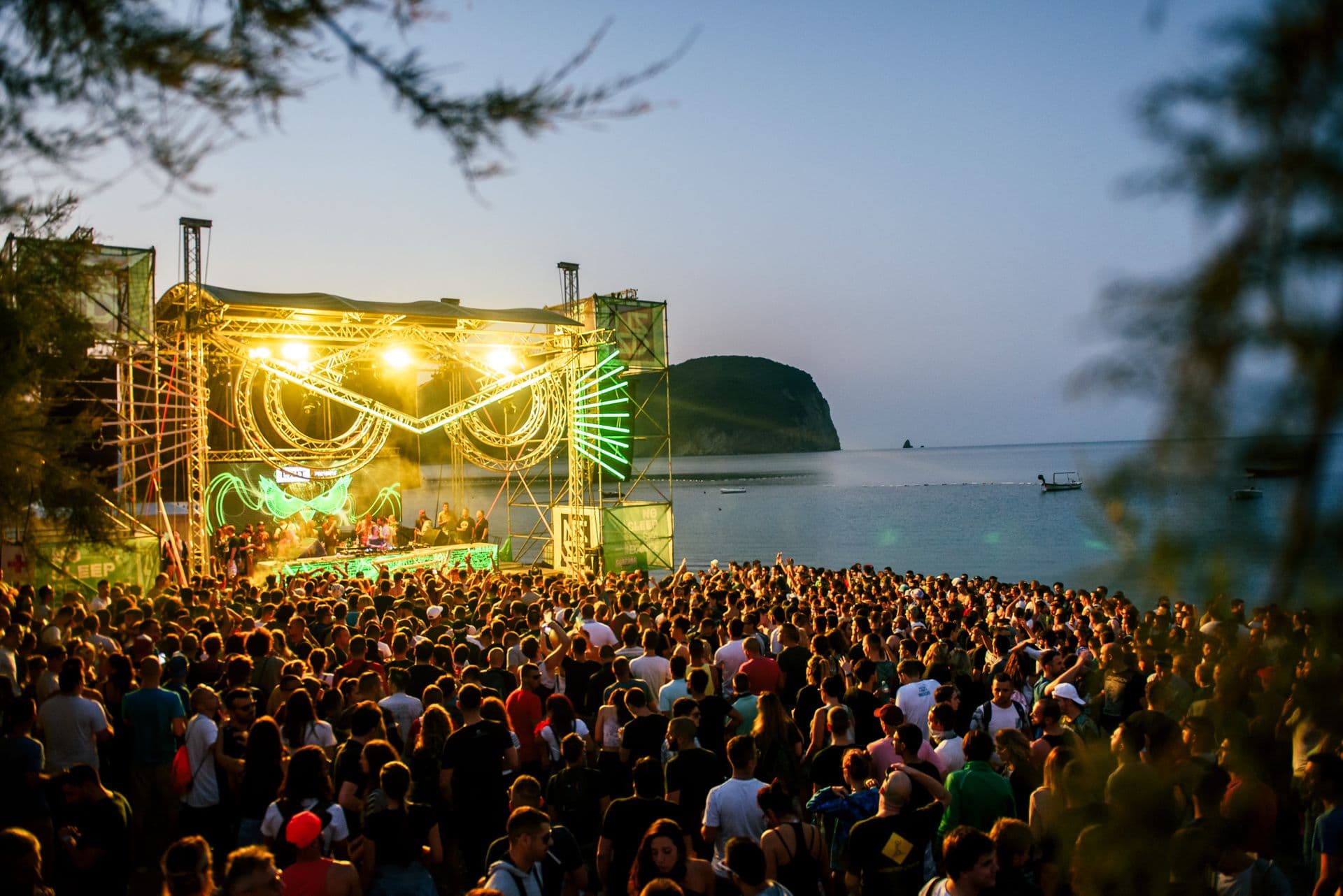 Sea Dance sinoć proključao uz spektakl Dimitri Vegasa i Lajk Majka i No Sleep rejv Nine Kraviz! Sea Dance sinoć proključao uz spektakl Dimitri Vegasa i Lajk Majka i No Sleep rejv Nine Kraviz!