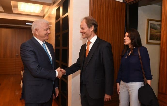 Dobri odnosi dviju država unaprijeđeni sastankom sa kancelarkom Merkel Dobri odnosi dviju država unaprijeđeni sastankom sa kancelarkom Merkel