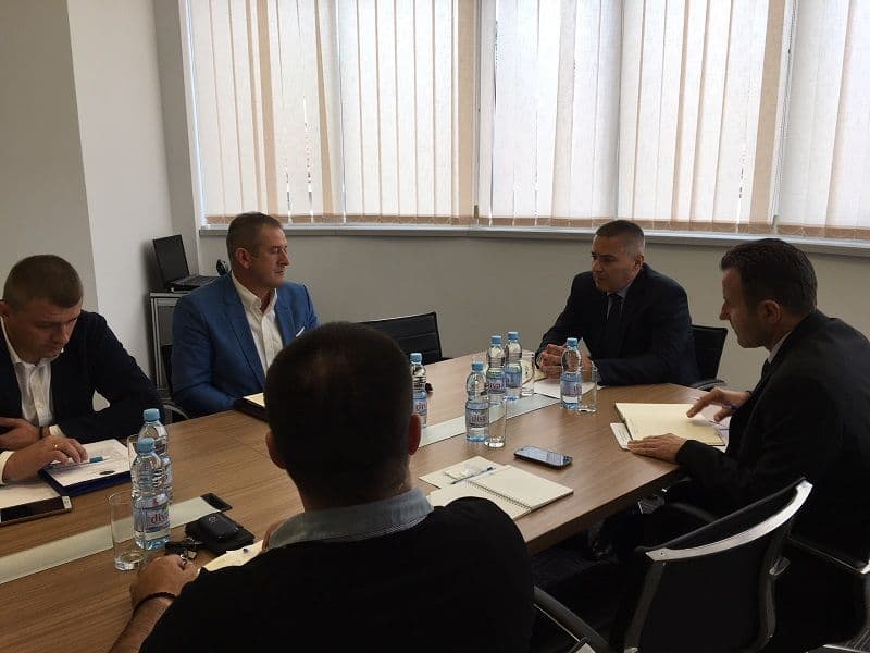 Poboljšati uslove rada i standard policijskih službenika Poboljšati uslove rada i standard policijskih službenika