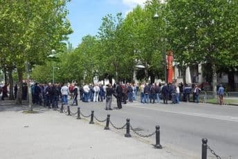 Penzioneri KAP-a ispred zgrade Vlade Penzioneri KAP-a ispred zgrade Vlade