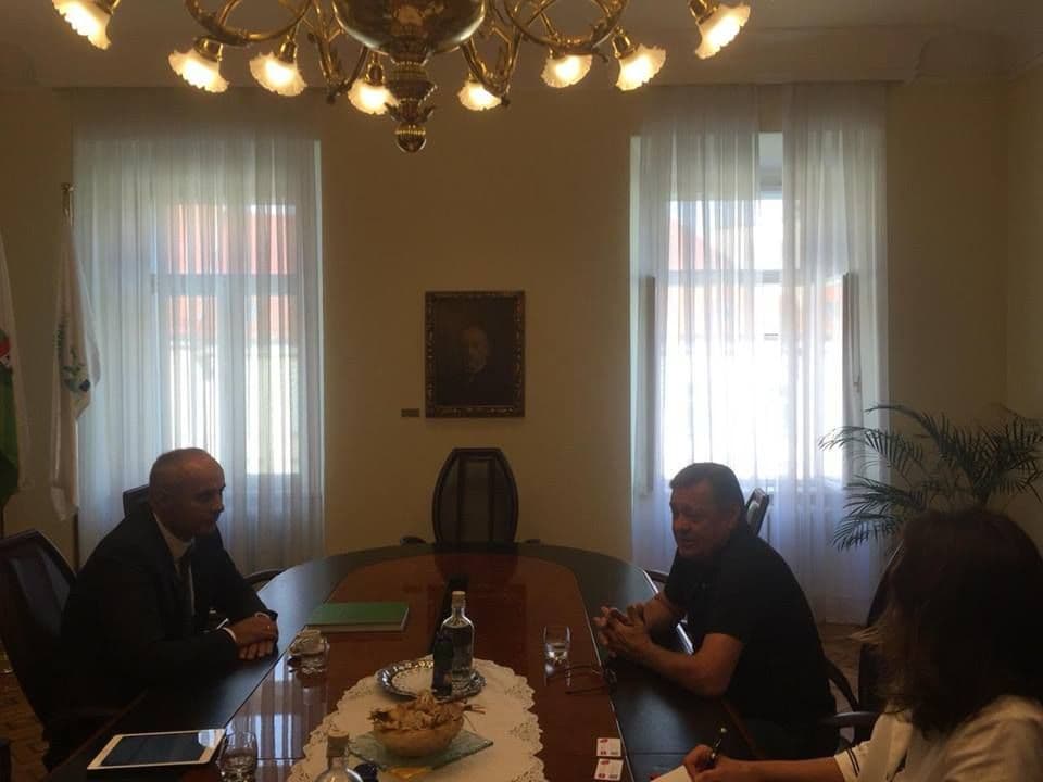 Gradonačelnici Cetinja i Ljubljane razgovarali o unapređenju saradnje Gradonačelnici Cetinja i Ljubljane razgovarali o unapređenju saradnje