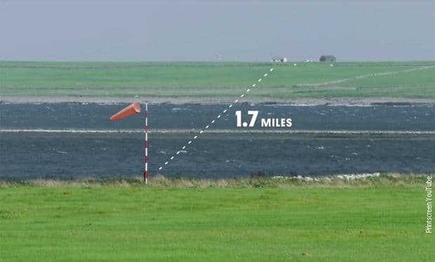 Redovna linija čiji let traje minut! (VIDEO) Redovna linija čiji let traje minut! (VIDEO)