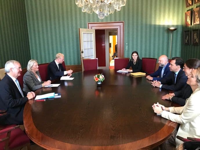 Pažin u Hagu: Ubrzani napredak ka EU najbolja podrška proevropskim snagama Pažin u Hagu: Ubrzani napredak ka EU najbolja podrška proevropskim snagama