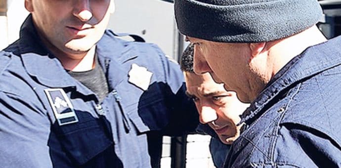 Markušu osam mjeseci jer se lažno predstavljao kao policajac Markušu osam mjeseci jer se lažno predstavljao kao policajac