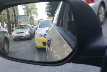 U sedam saobraćajnih nezgoda povrijeđene dvije osobe