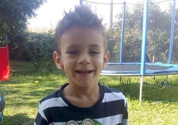 Anonimni dobročinitelj uplatio preko 70.000 eura za liječenje malog Dušana Anonimni dobročinitelj uplatio preko 70.000 eura za liječenje malog Dušana