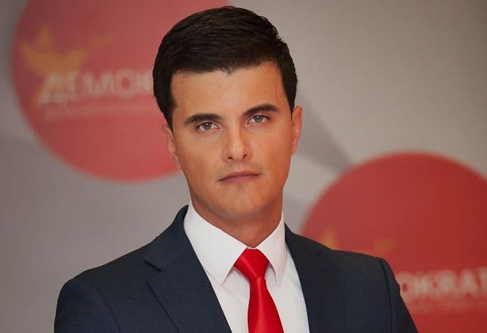 Šaranović: Vlada će dug nacionalnog avio prevoznika svaliti na teret građana Šaranović: Vlada će dug nacionalnog avio prevoznika svaliti na teret građana