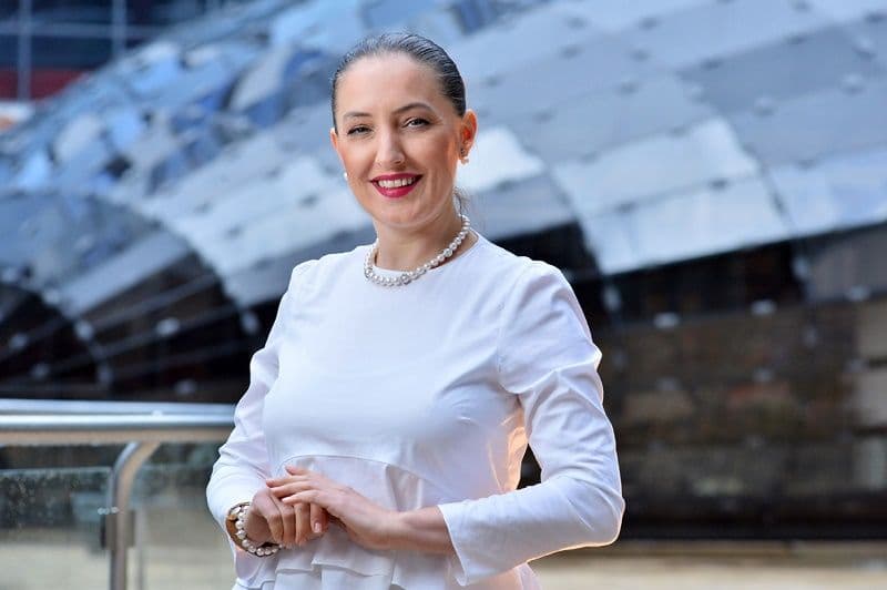 „Poljem se vija“ ispred Dvorca Kralja Nikole „Poljem se vija“ ispred Dvorca Kralja Nikole