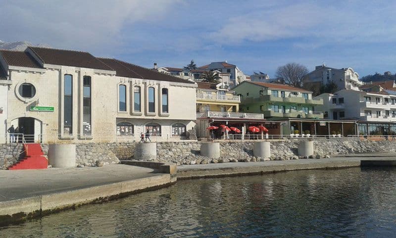 Brković prodaje „Galeb“, teniske terene i zemljište Foto: Radio Jadran