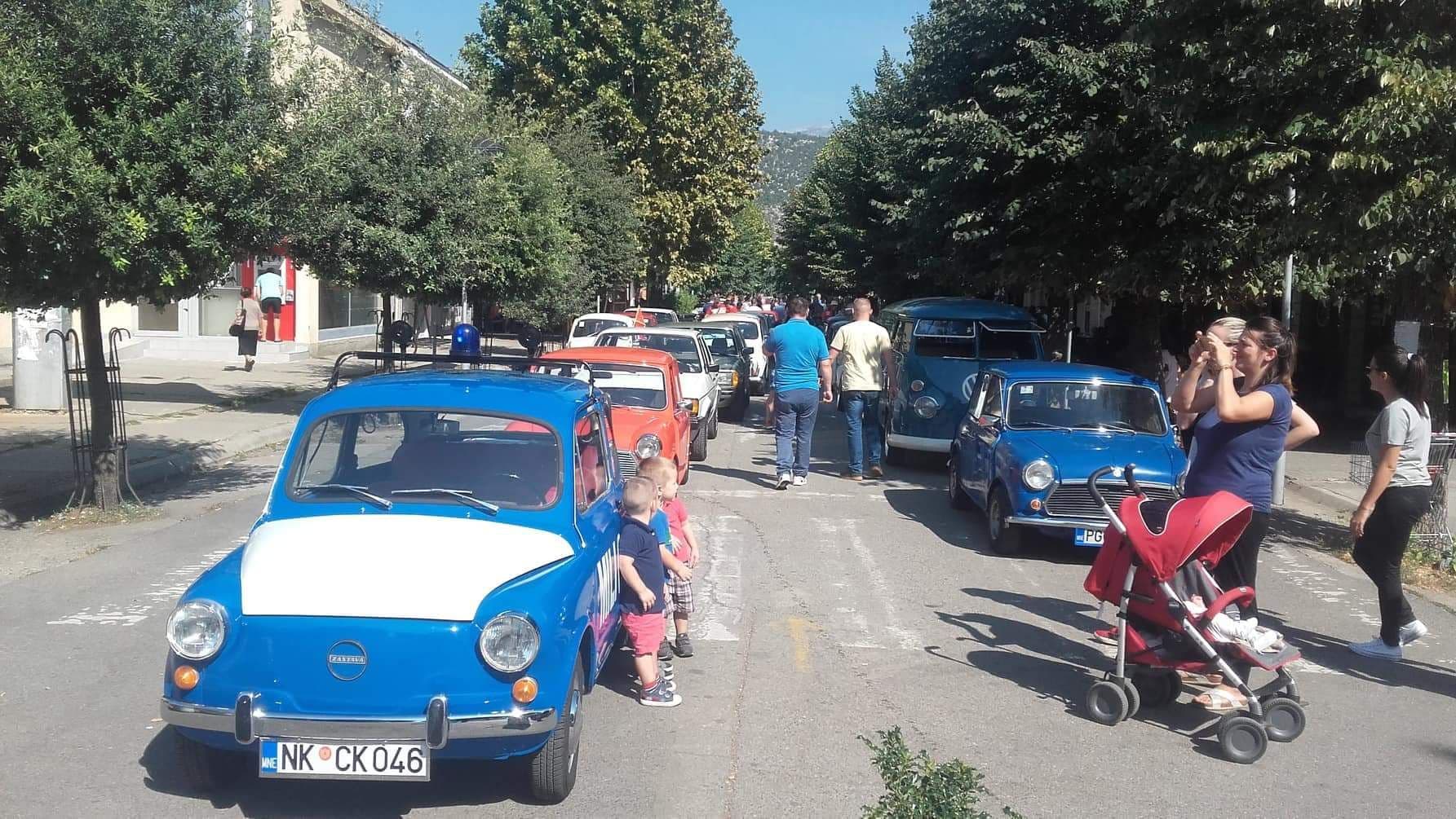 Sajam oldtajmera održan u Danilovgradu i Spužu (FOTO) Sajam oldtajmera održan u Danilovgradu i Spužu (FOTO)