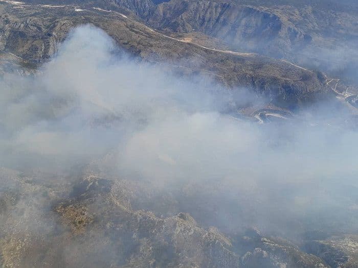 Čađenović: U toku noći 15 intervencija, i dalje gori u Piperima Čađenović: U toku noći 15 intervencija, i dalje gori u Piperima