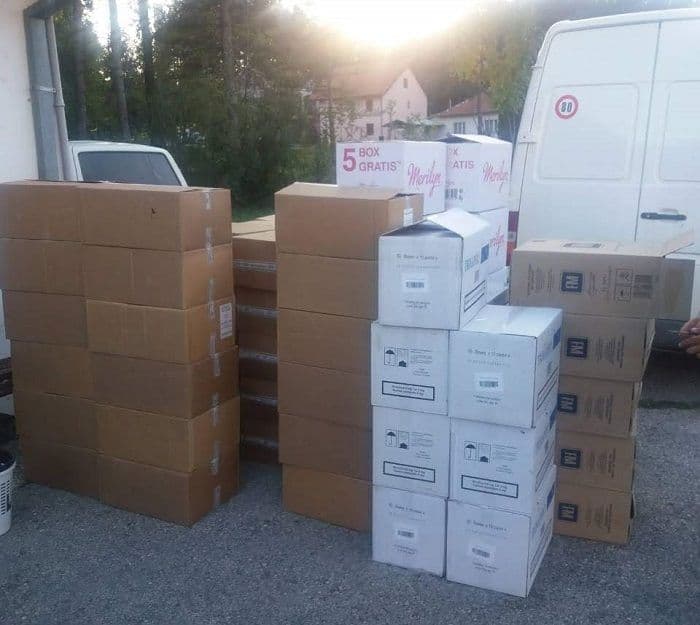 Oduzeto 3.650 šteka švercovanih cigareta vrijednosti oko 50.000 eura Oduzeto 3.650 šteka švercovanih cigareta vrijednosti oko 50.000 eura