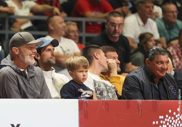 Đoković sa sinom bodri Zvezdu Foto: ABA liga