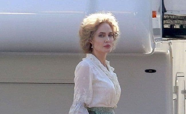 Anđelina Džoli više nije fatalna crnka Anđelina Džoli više nije fatalna crnka