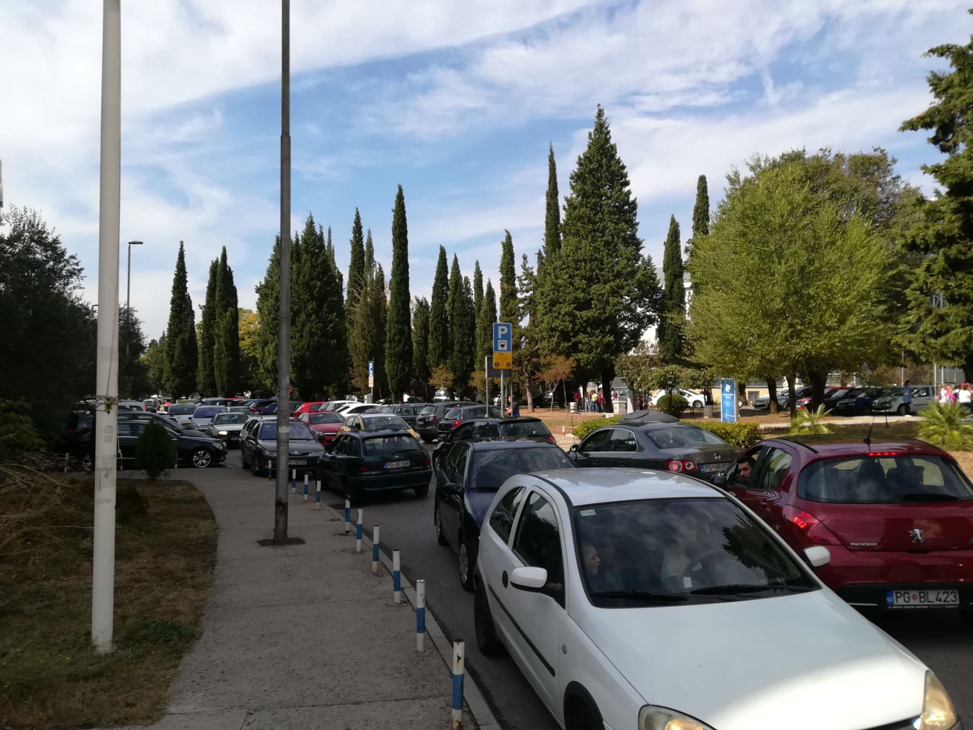 Saobraćajni kolaps kod Gradskog stadiona (FOTO) Saobraćajni kolaps kod Gradskog stadiona (FOTO)