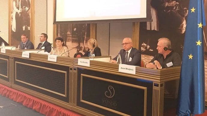 “Rad na crno” uvesti u legalne tokove “Rad na crno” uvesti u legalne tokove