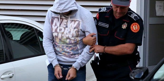 Potjernica za carinikom, uskoro optužnica Privođenje osumnjičenih; Foto: D. Malidžan