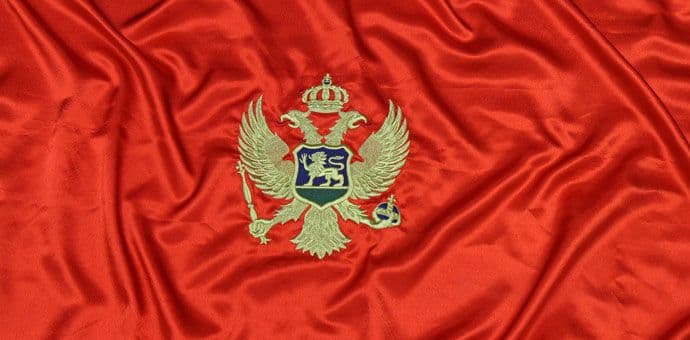 Na glasačkim mjestima jedino zastava Crne Gore Na glasačkim mjestima jedino zastava Crne Gore