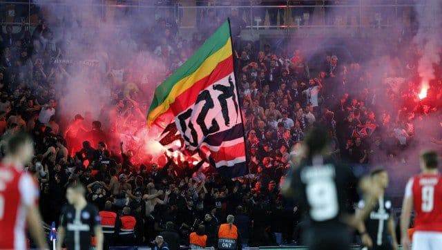 Vučić: Navijači PSŽ se nijesu čuli, pa su motkama iskalili bijes Vučić: Navijači PSŽ se nijesu čuli, pa su motkama iskalili bijes