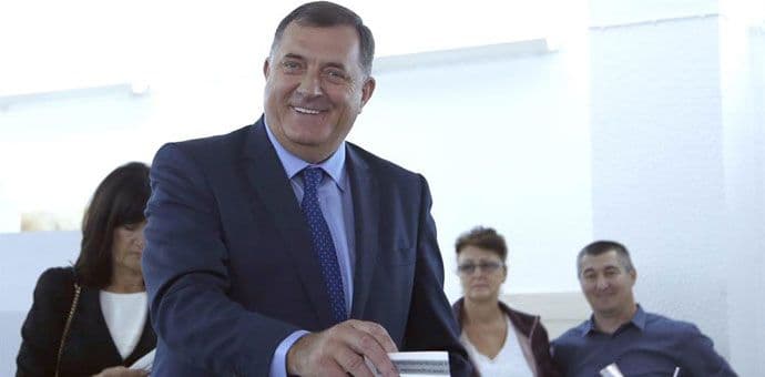 I Dodik i Ivanić tvrde da vode na izborima za Predsjedništvo Foto: Tanjug/AP, Darko Vojinović