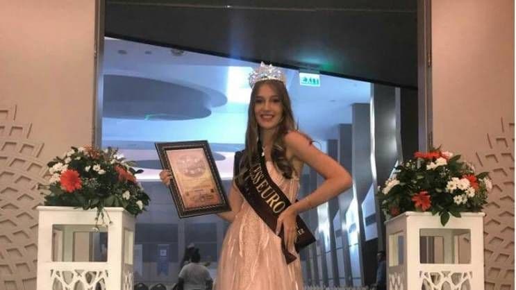 Crnogorka nova Princeza Evrope: Titulu posvećujem Aleksandru Dadu Jovanoviću Crnogorka nova Princeza Evrope: Titulu posvećujem Aleksandru Dadu Jovanoviću