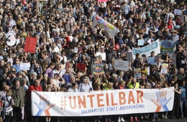 Berlin: Masovni protest protiv rasizma Berlin: Masovni protest protiv rasizma