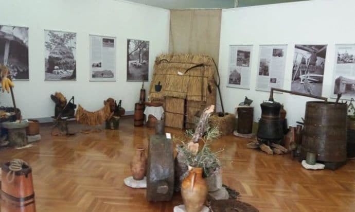 Izložba ''Iz riznice Skadarskog jezera'' otvorena do 1. novembra Izložba ''Iz riznice Skadarskog jezera'' otvorena do 1. novembra