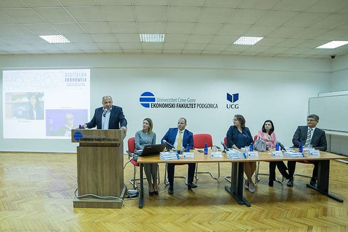 Ulaganjem u obrazovanje do najsigurnijeg rasta i razvoja Ulaganjem u obrazovanje do najsigurnijeg rasta i razvoja