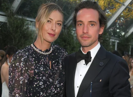 Šarapova u vezi sa britanskim milionerom Šarapova u vezi sa britanskim milionerom