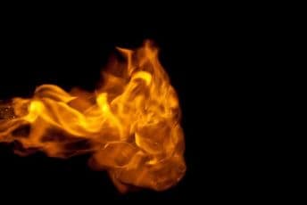 Zeta: Čovjek pokušao da se zapali u kući, zadobio teške opekotine