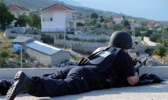 Albanska policija uhapsila 27 dilera, zaplijenjeno oružje Albanska policija uhapsila 27 dilera, zaplijenjeno oružje