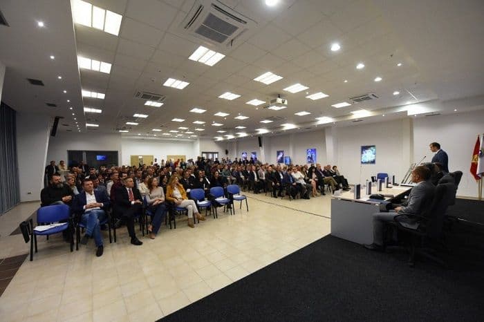 Rekordna bibliografija sa sportskom tematikom Rekordna bibliografija sa sportskom tematikom