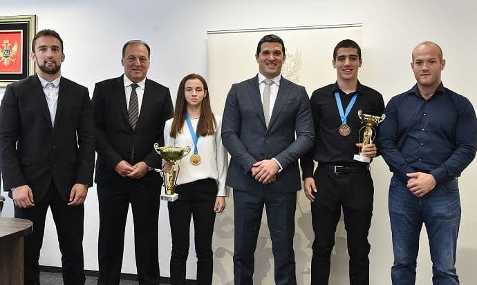 Nove stipendije Ministarstva sporta za mlade boksere Nove stipendije Ministarstva sporta za mlade boksere