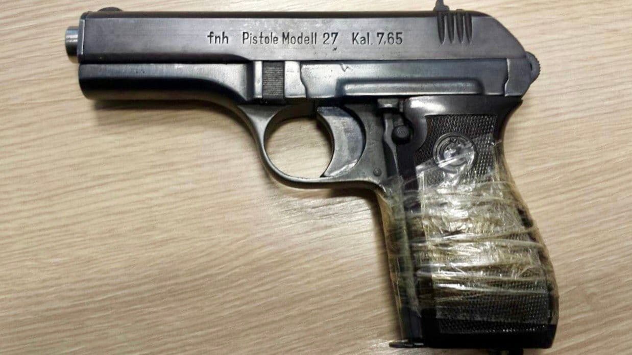 Pao u "Maši" zbog pištolja Pao u "Maši" zbog pištolja