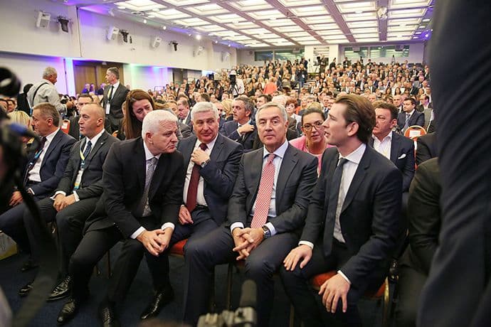 EU će biti kompletna kada sve države regiona budu njen dio EU će biti kompletna kada sve države regiona budu njen dio