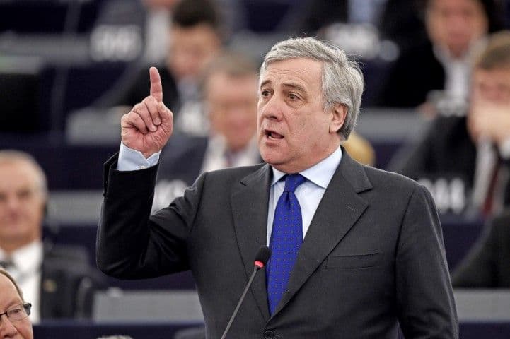 Tajani situaciju u Albaniji nazvao građanskim ratom Tajani situaciju u Albaniji nazvao građanskim ratom