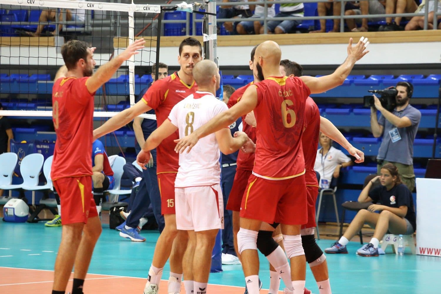 Seniori i seniorke 9. januara u Budvi protiv Moldavije i Grčke Seniori i seniorke 9. januara u Budvi protiv Moldavije i Grčke