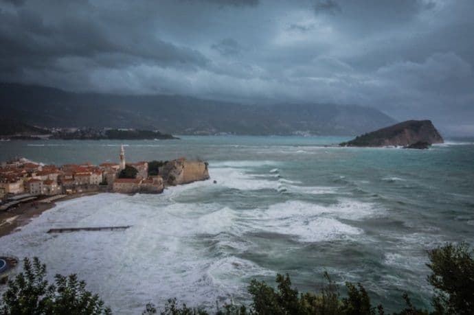Jaz se nazire, Mogrena ''nema'', kafa na Ričardovoj glavi ne dolazi u obzir Jaz se nazire, Mogrena ''nema'', kafa na Ričardovoj glavi ne dolazi u obzir