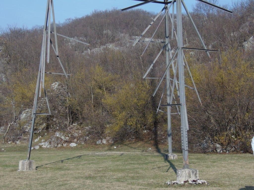 Pokradene čelične konstrukcije sa dalekovoda CGES-a Pokradene čelične konstrukcije sa dalekovoda CGES-a