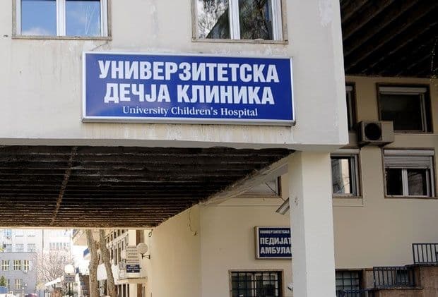 Preminula beba koju je otac prošle godine bacio na pod Preminula beba koju je otac prošle godine bacio na pod