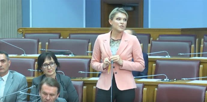 SDP poziva poslanike da podrže predloge za povećanje minimalne zarade SDP poziva poslanike da podrže predloge za povećanje minimalne zarade