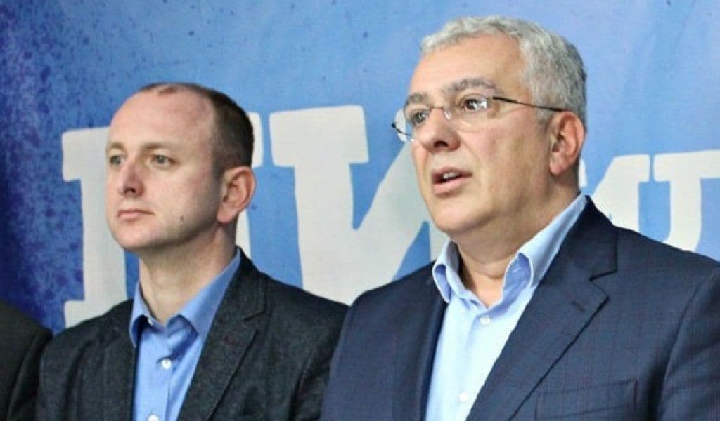 Mandić i Knežević ljuti na ruskog ambasadora Mandić i Knežević ljuti na ruskog ambasadora