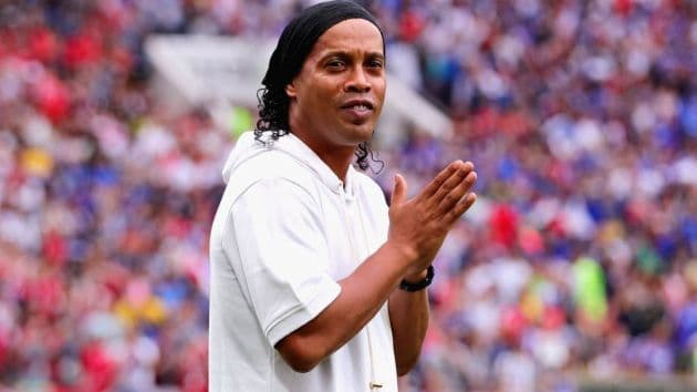 Ronaldinjo i Deko pijani dolazili na treninge Ronaldinjo i Deko pijani dolazili na treninge