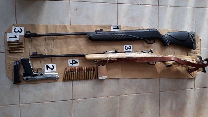 Pretresi u Baru i Nikšiću, oduzeto oružje i municija Pretresi u Baru i Nikšiću, oduzeto oružje i municija