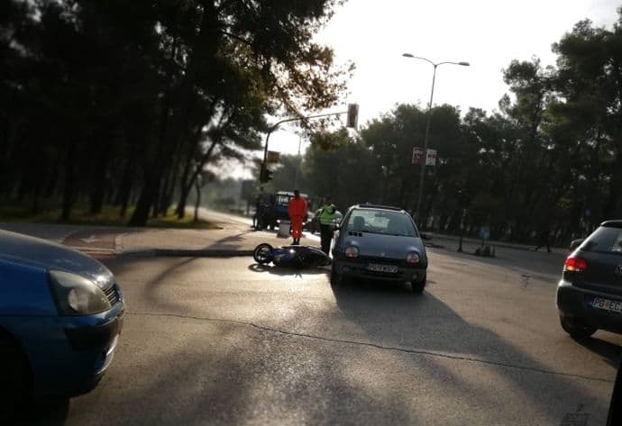 Podgorica: Sudar automobila i motora, povrijeđena jedna osoba Podgorica: Sudar automobila i motora, povrijeđena jedna osoba
